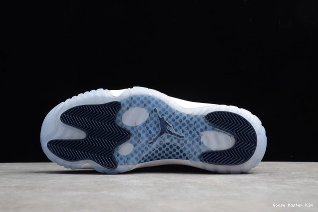 378037-123 11 Navy Retro Midnight Jordan Air 0822